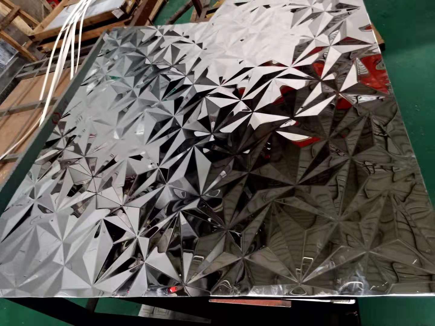 304不锈钢压花板 ktv酒店装饰 大小钻花型板