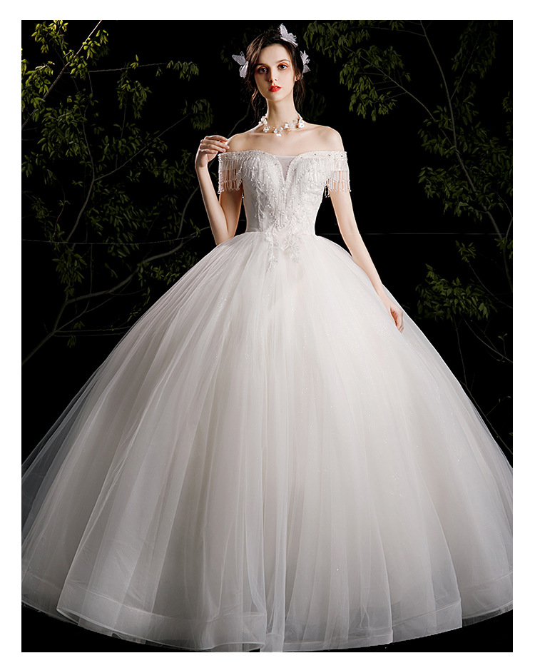 商品描述腰型中腰裙长150cm袖长无袖婚纱礼服款式手工钉珠排花流行