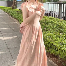 茶歇法式气质粉色小飞袖连衣裙子女2024新款夏季小众设计海边长裙