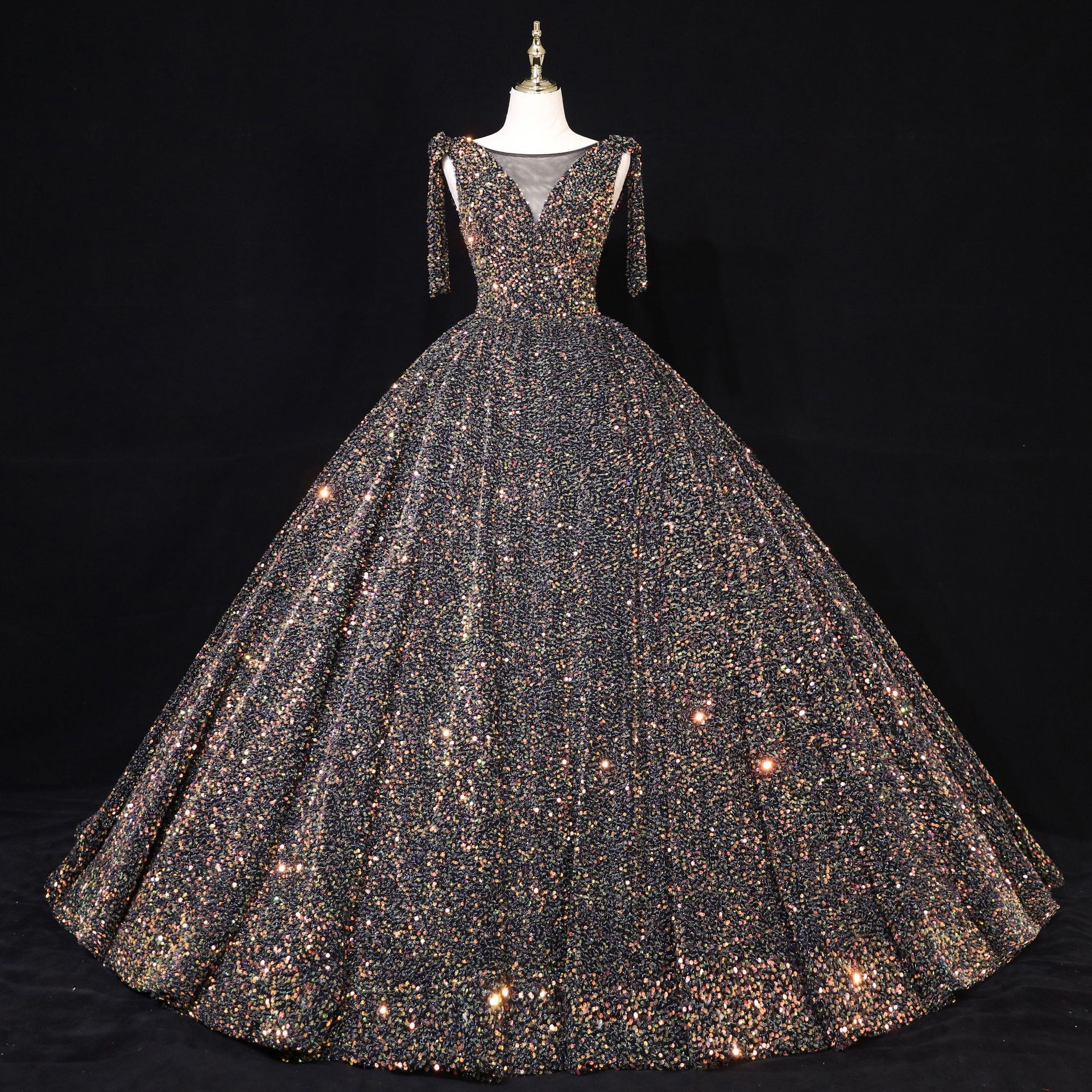 2021新款新娘一字肩欧美渐变亮片宫廷梦幻公主蓬蓬裙婚纱礼服￥119