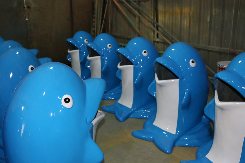 广州30年工厂直供玻璃钢卡通动物垃圾桶海豚垃圾桶