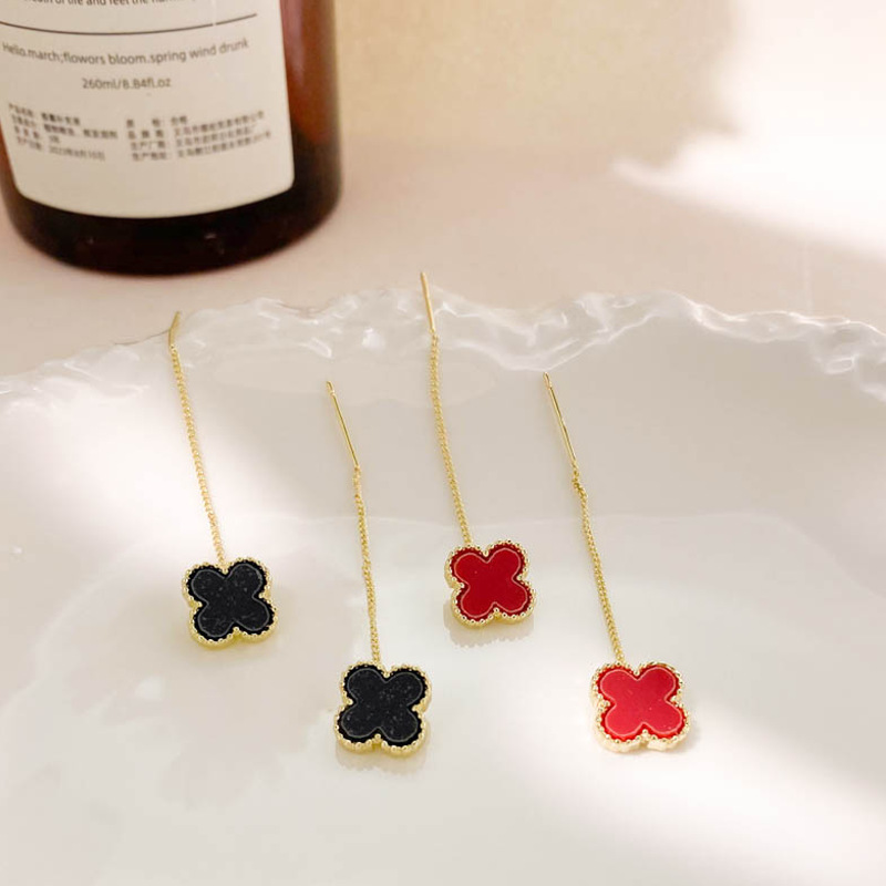 四叶草耳线2024年新款轻奢精致小巧耳钉时尚百搭长款链条流苏耳坠