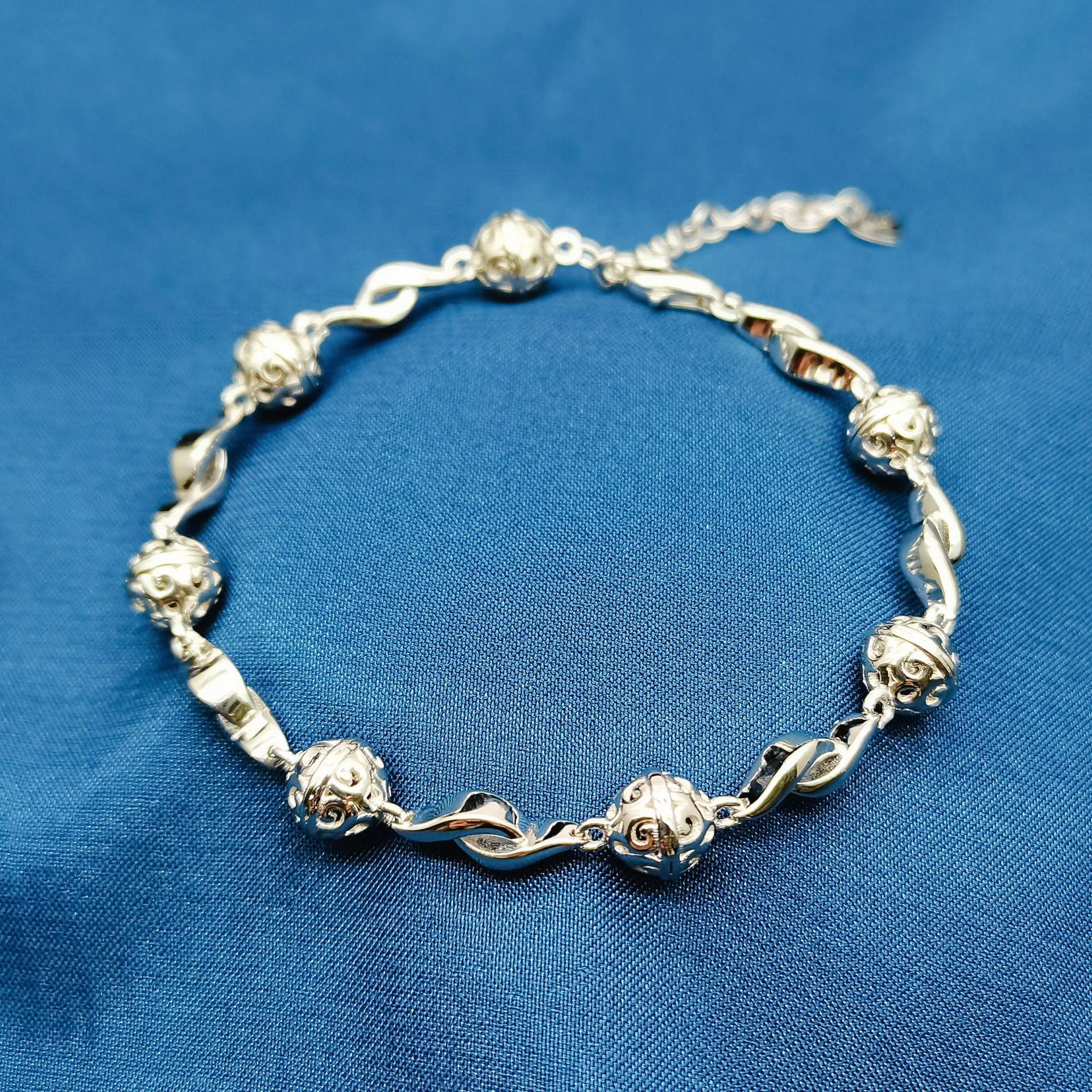 银925时尚银铃双弧简约手链520礼物送女友