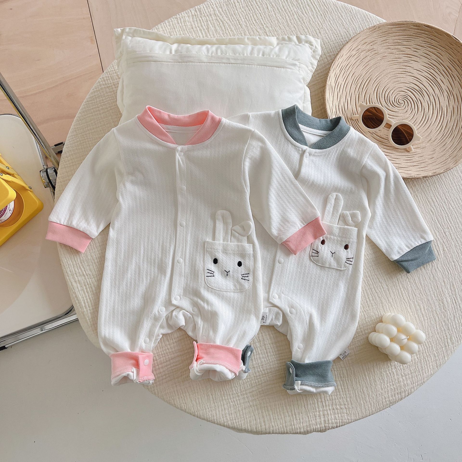 婴儿连体衣春装新款新生儿宝宝衣服超萌单层百天外出哈衣爬服春秋