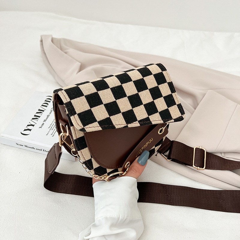 Cross-Border Internet Celebrity Bags 2022 Fashion Trendy Patchwork Saddle Bag High Sense Chessboard Grid Travel Commuter Shoulder Bag