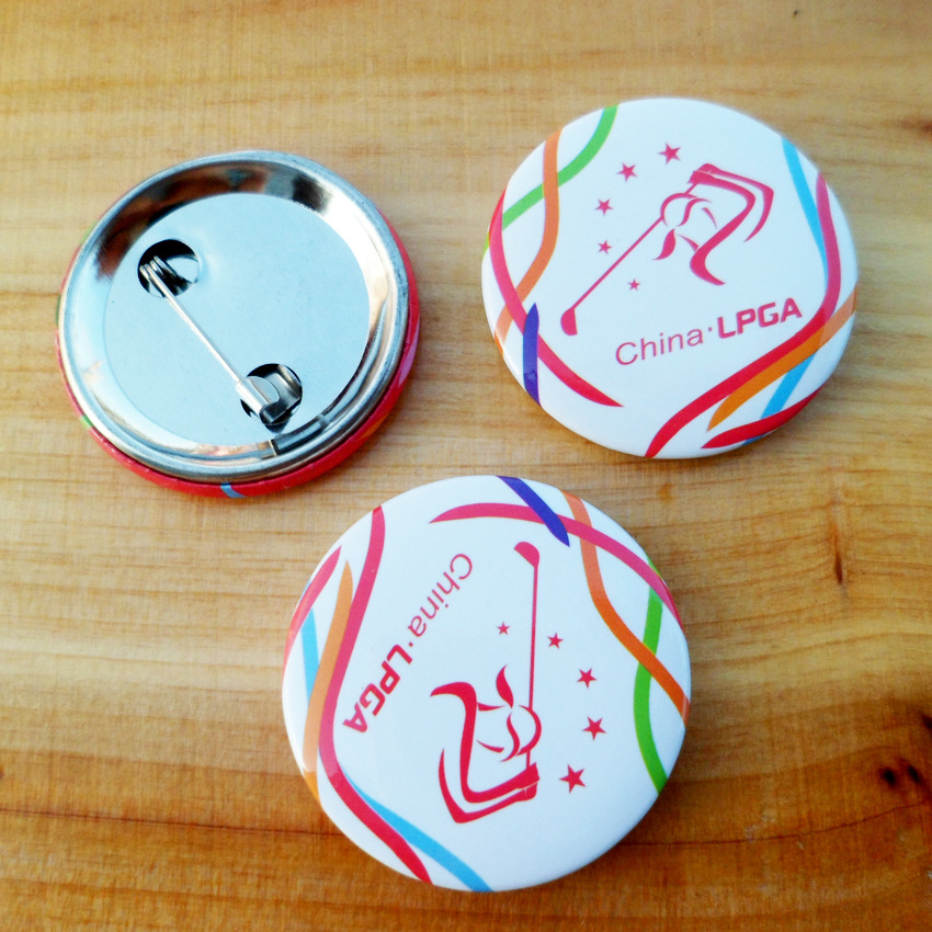 创意徽章 笑脸礼品马口铁胸章个性动漫纪念徽章圆形卡通别针胸章
