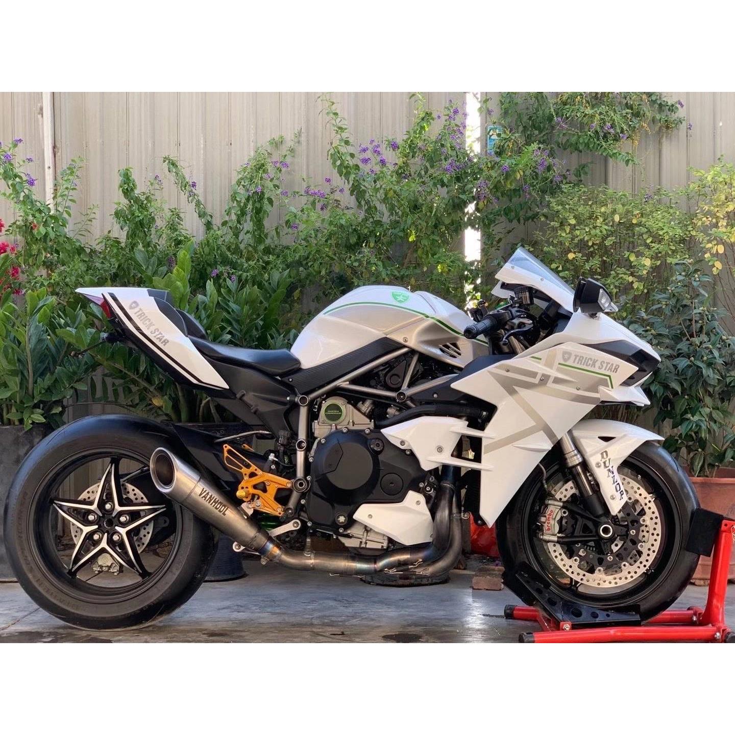 进口川崎h2重机车四缸跑车大蟒蛇n19街车双缸400小忍者趴赛摩托车