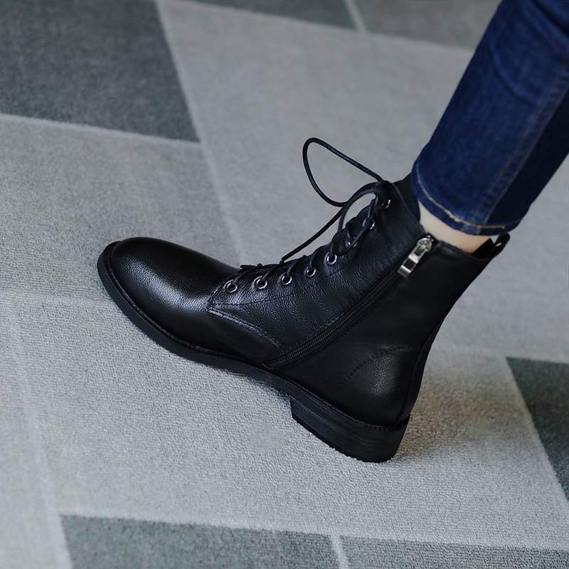 八孔马丁靴女春秋单靴粗跟真皮黑色chic软皮小短靴中跟大码40-43