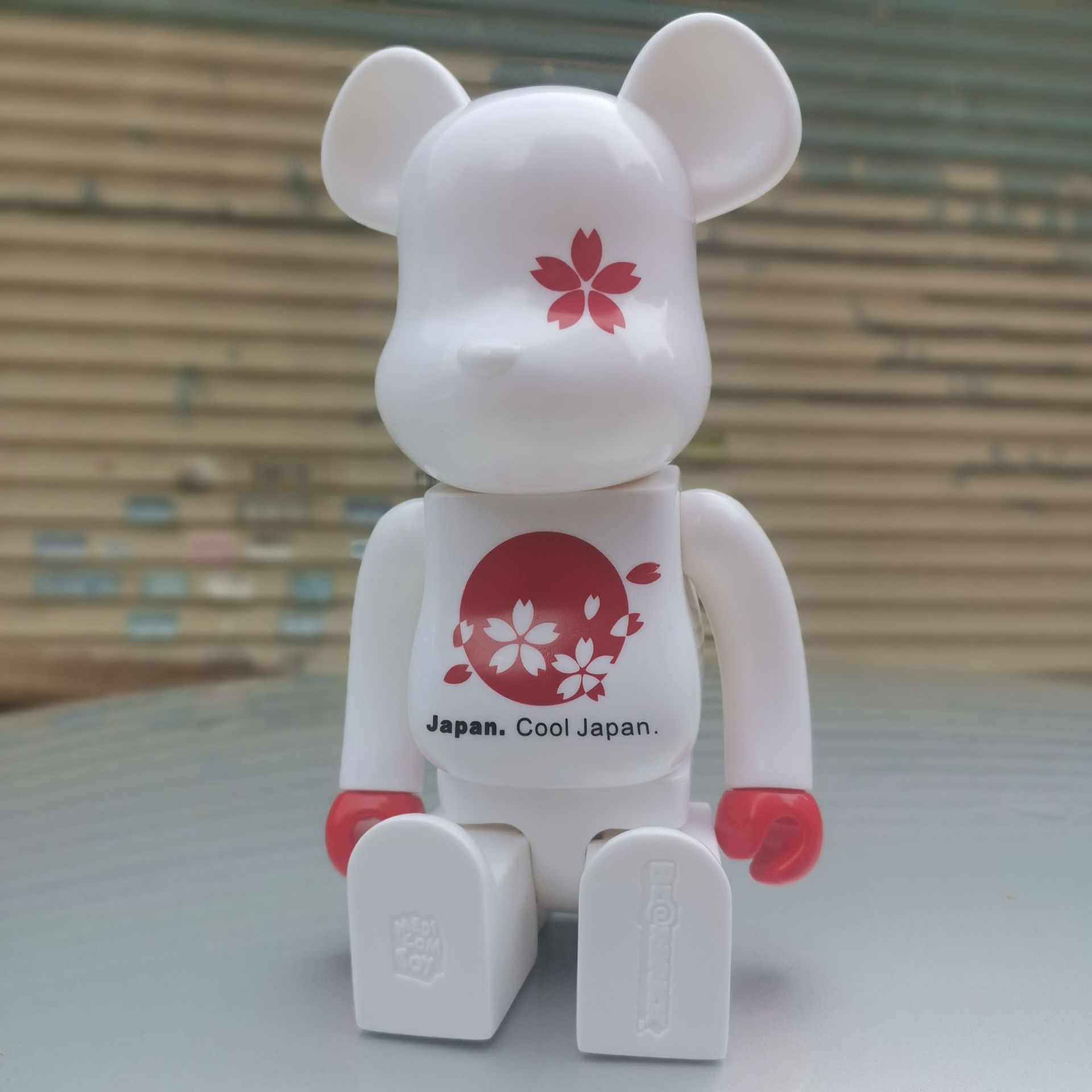 bearbrick关节响粉樱花暴力熊japan cooljapan 绿洲暴力熊400%