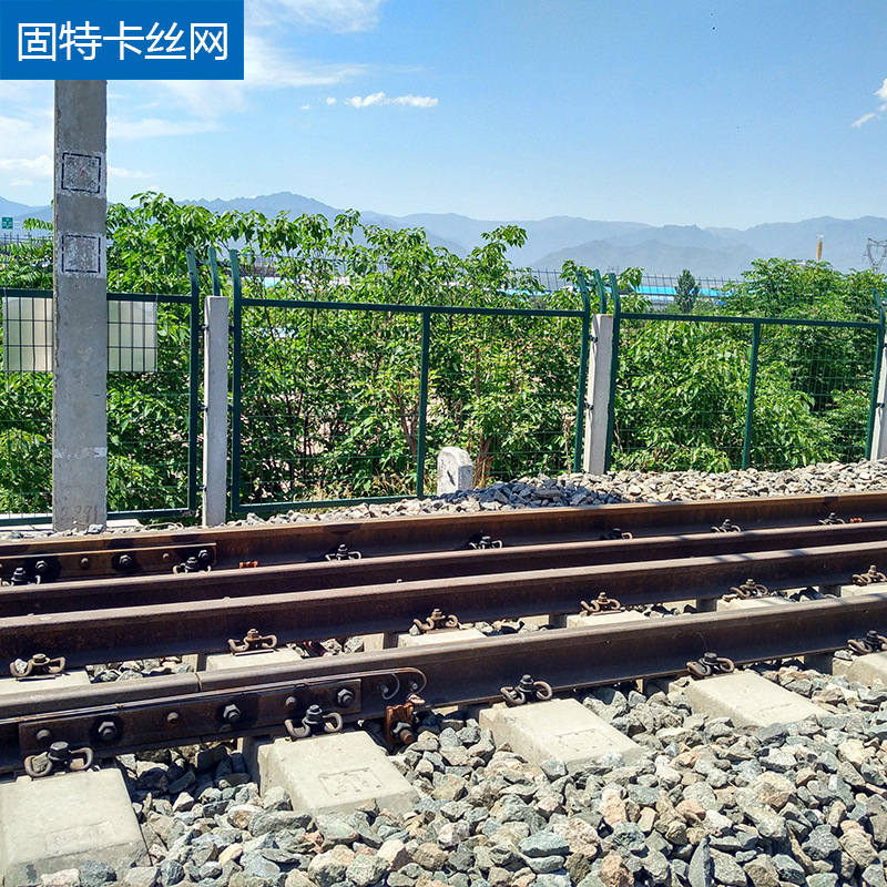 金属铁路防护栅栏通线2012铁路护栏8001 火车隔离防护栅栏