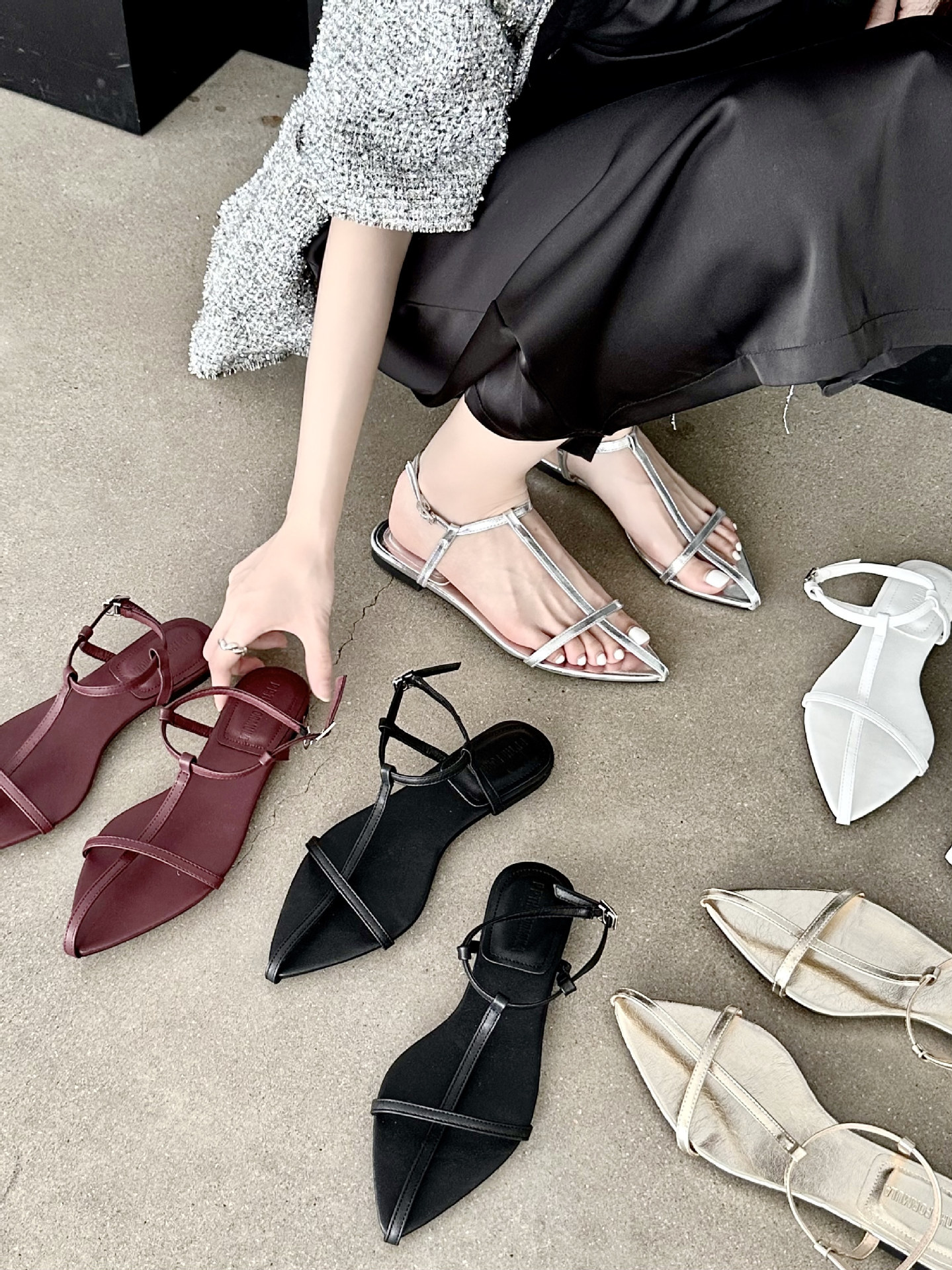 2024夏季超百搭韩版尖头平底女凉鞋一字细带平跟软底扣带罗马女鞋