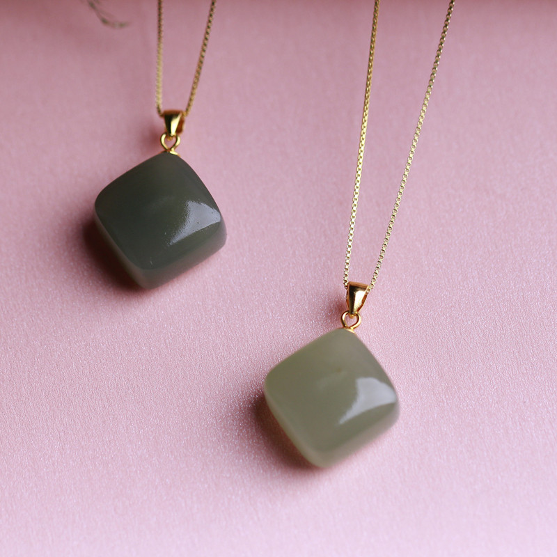 天然和田玉方糖吊坠锁骨链晴水料男女生简约大气时尚毛衣链项饰品