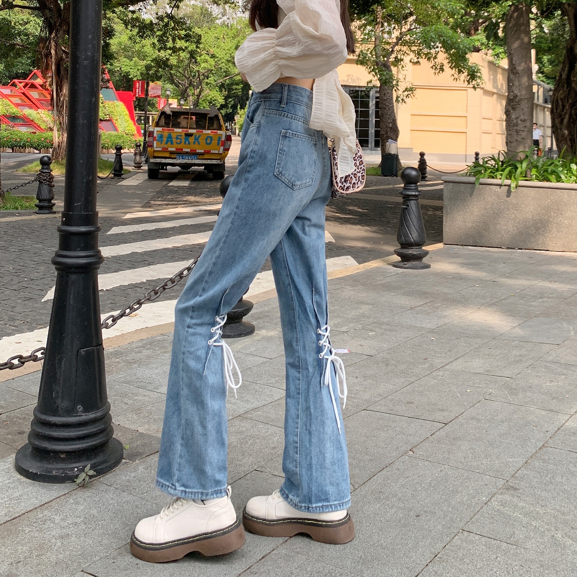 浅色牛仔裤女秋季新款韩版高腰显瘦阔腿裤设计感小众长裤子