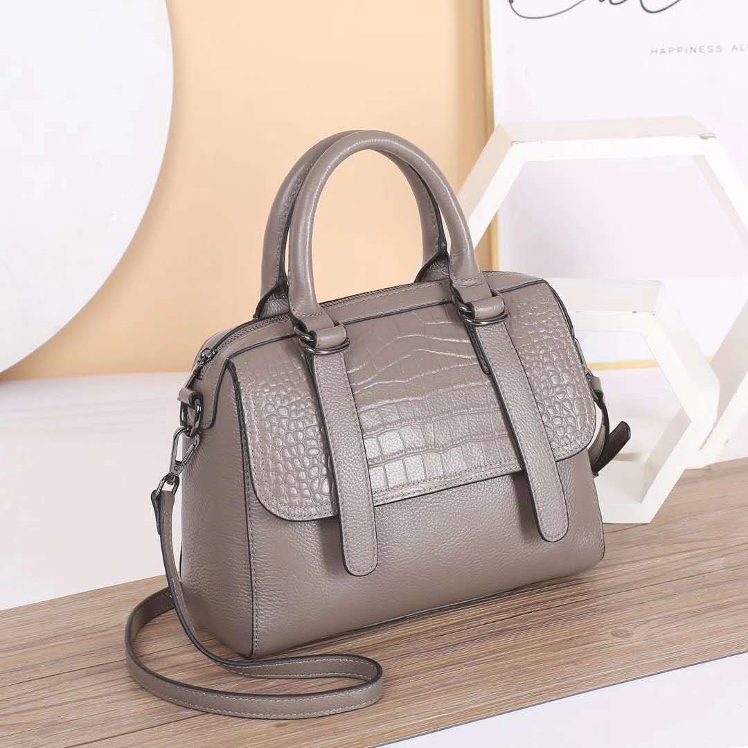 上班族通勤皮质女包商品描述肩带样式单肩斜挎面料质地真皮款式女式斜