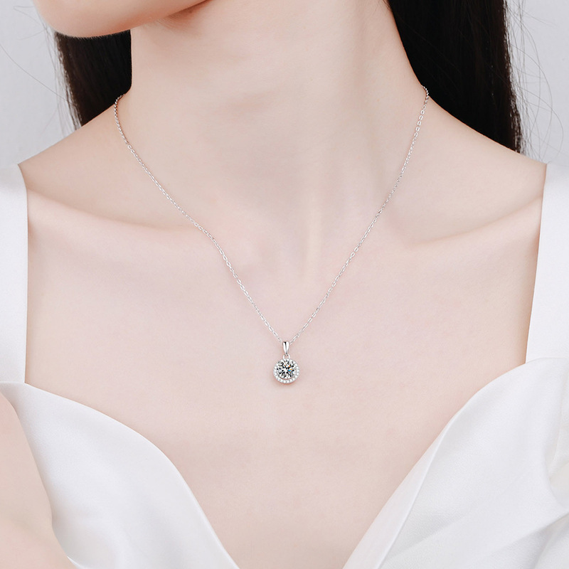 S925 Sterling Silver Pendant Women's Simple round Bag Plated Pt950 D Color 1 Karat Moissanite Necklace Diamond Necklace Women