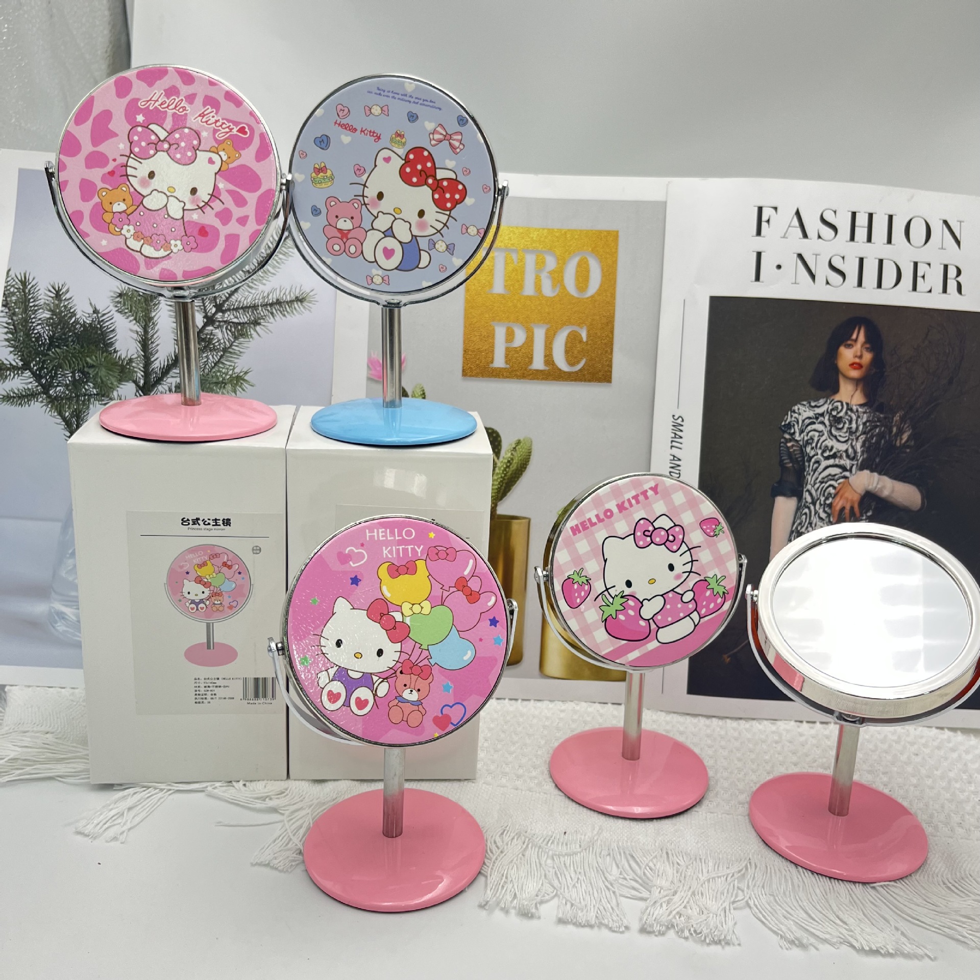 Sanrio Cat Hello Kitty Princess Mirror Desktop Rotating Small Table Mirror Makeup Mirror Girl Heart Makeup Mirror