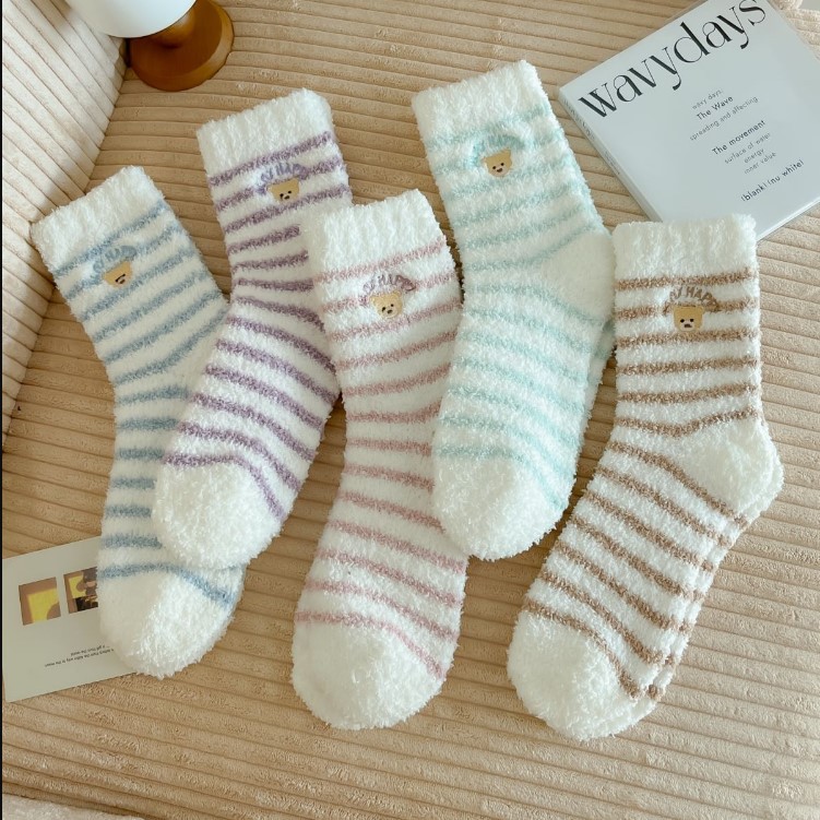 Autumn and Winter New No Lint Coral Fleece Socks Stripe Thickening Warm Sleeping Socks plus Velvet Thickened Cute Socks Children