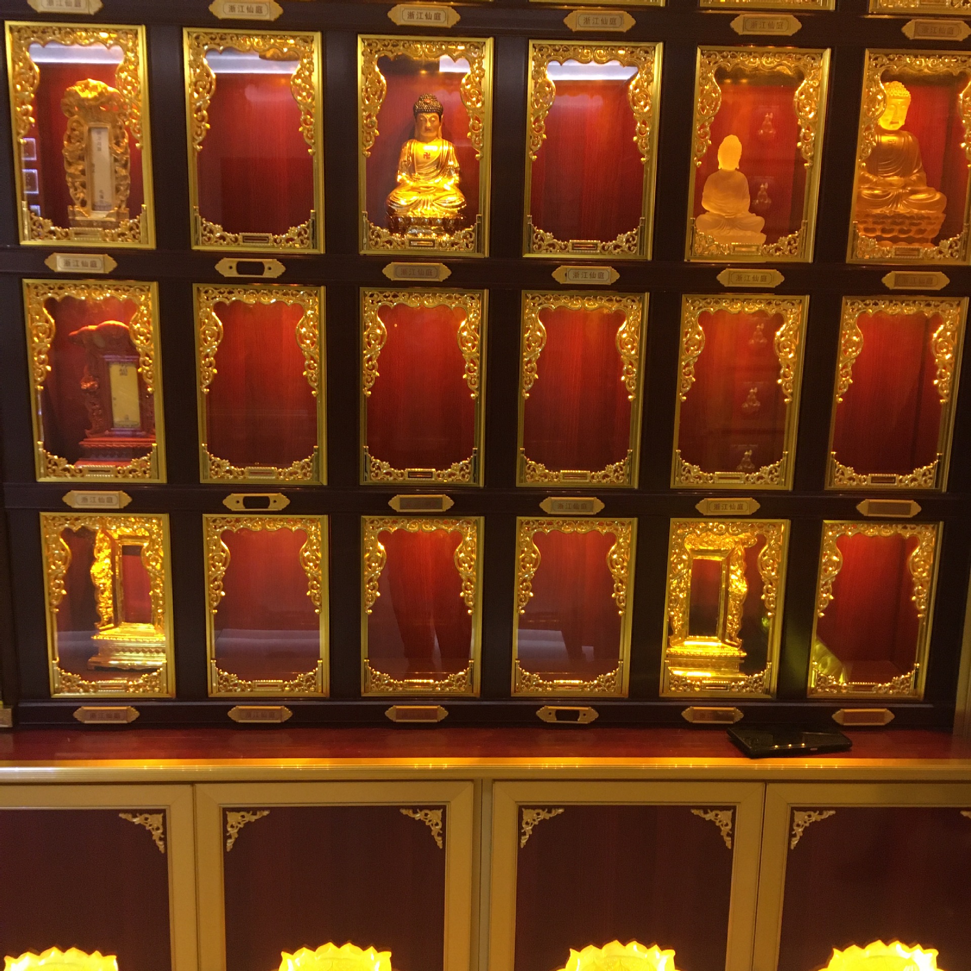佛龛厂家批发 铝合金神龛 千佛殿 万佛墙 地藏殿牌位架