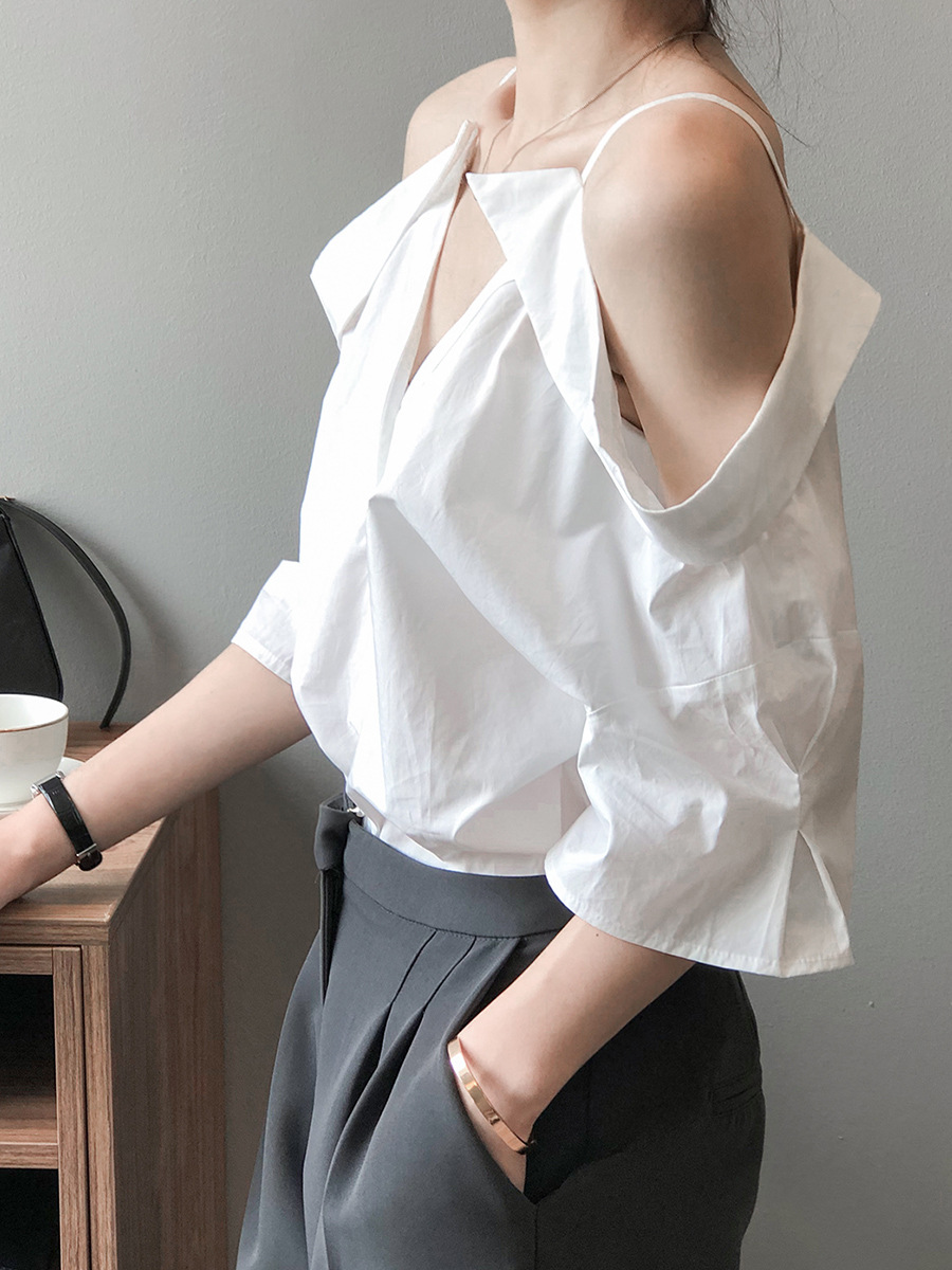 白色露肩吊带衬衫女夏小众设计感挖肩衬衣锁骨一字肩甜美别致上衣