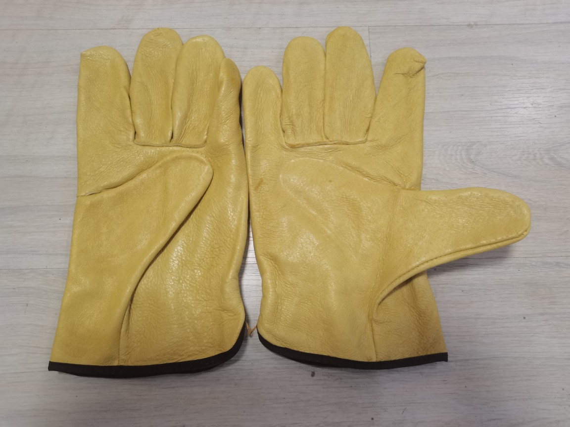 猪皮手套黄色