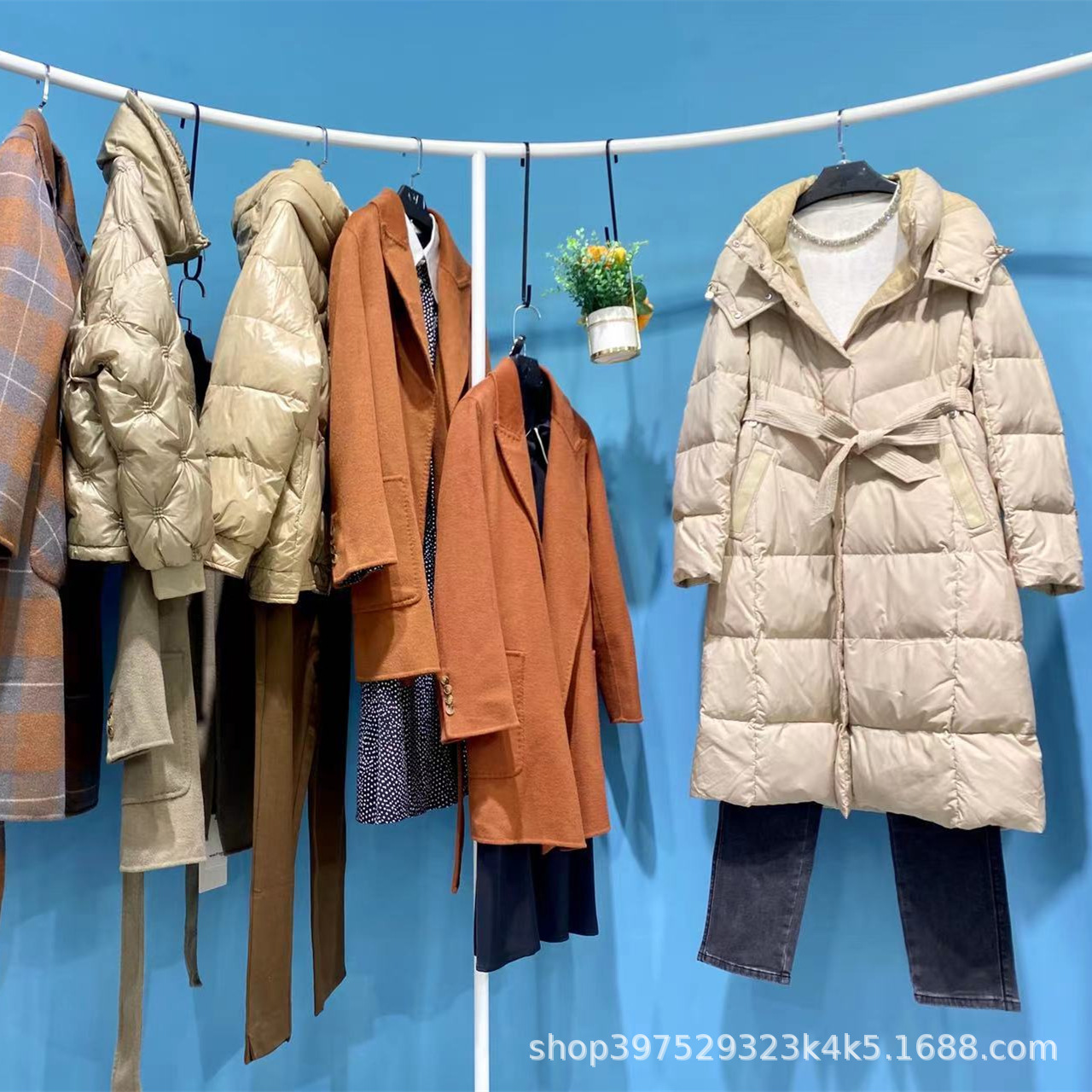 小鱼仔冬款品牌折扣女装尾货批发杂款走份直播实体供应商爆款神货