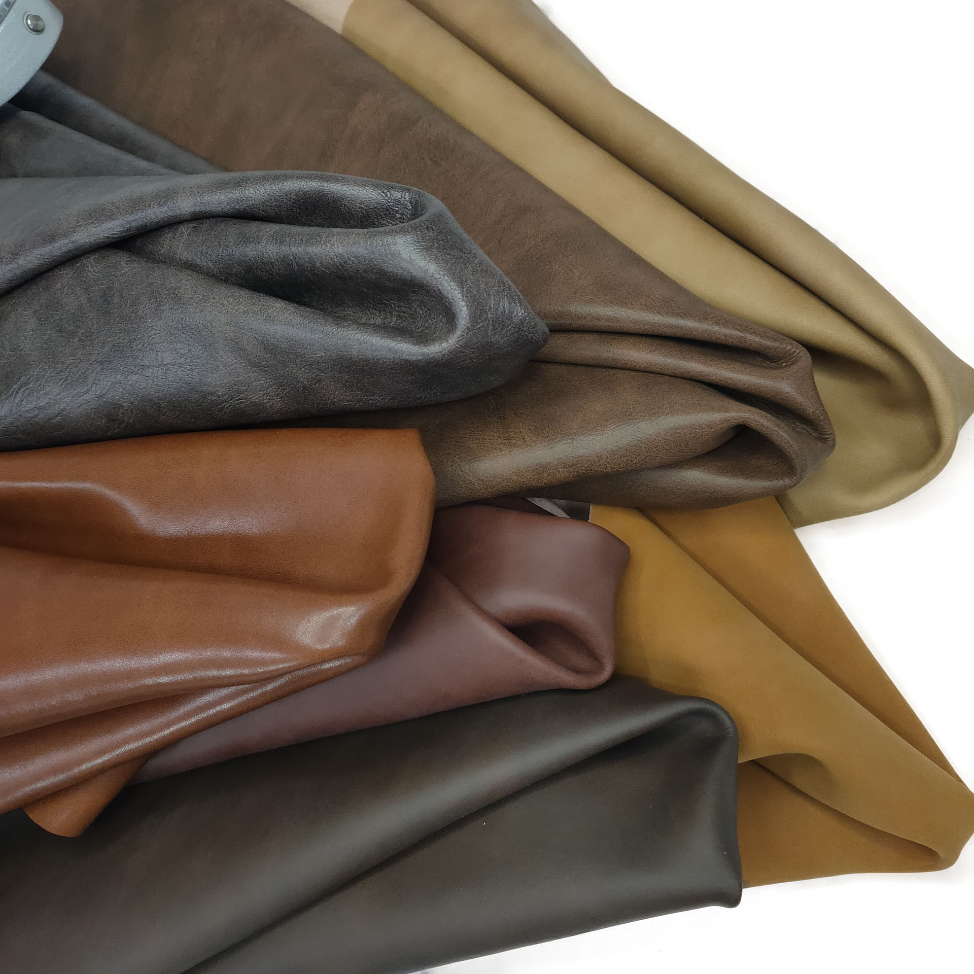 现货供应二层牛皮皮料柔软复古牛二层皮18厚粒感皮料牛皮革