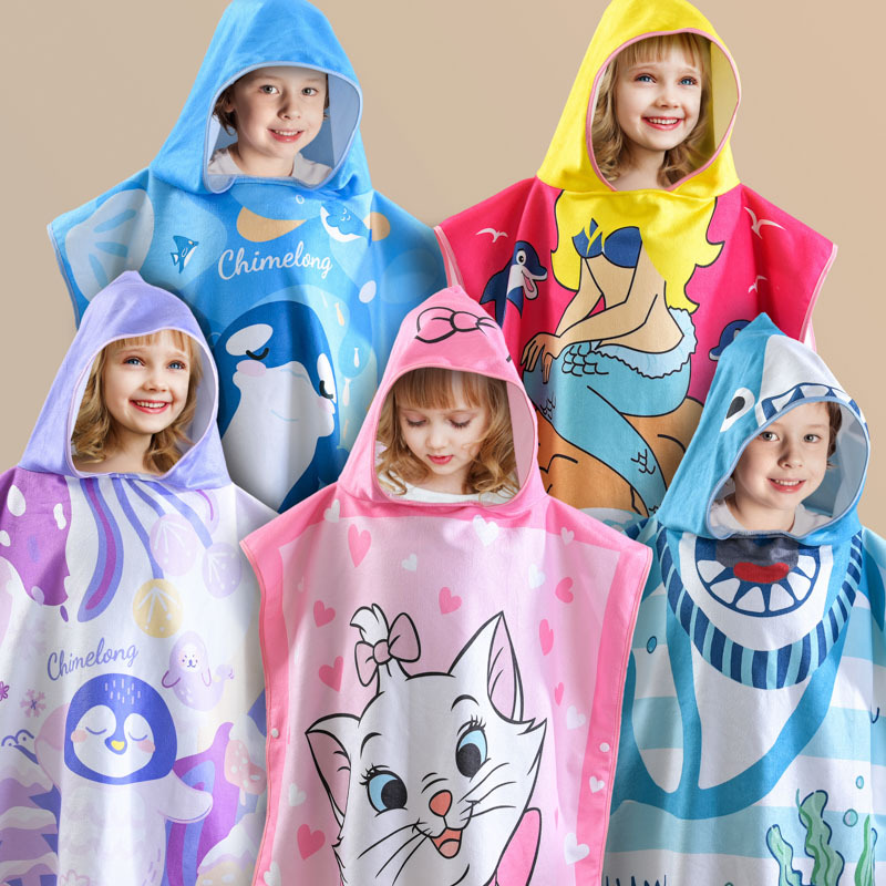 Children's Bath Towel Cape Polyester Cotton One Side Polyester One Side Cotton Boys and Girls Cartoon Printed Pattern Easy Absorbent Wearable Bathrobe