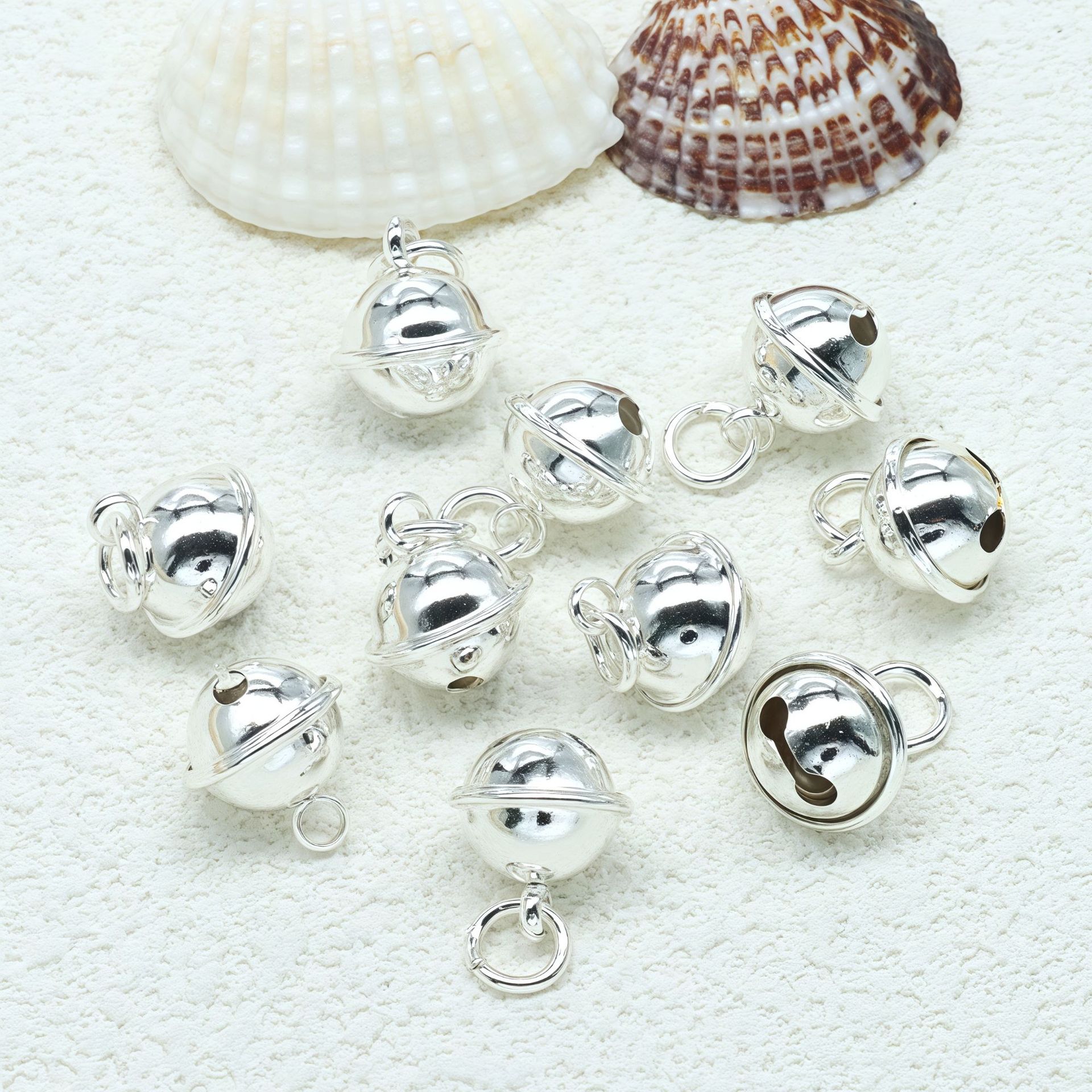 14k包金保色在逃公主铃铛吊坠 diy手工饰品配件 铃铛小挂件批发