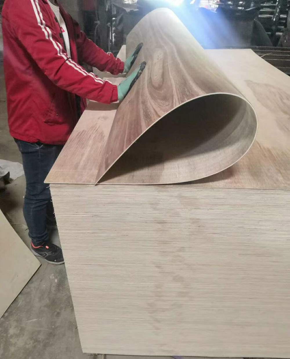 5mm弯曲胶合板三合板可弯曲360度异形柱子造型家具板圆弧