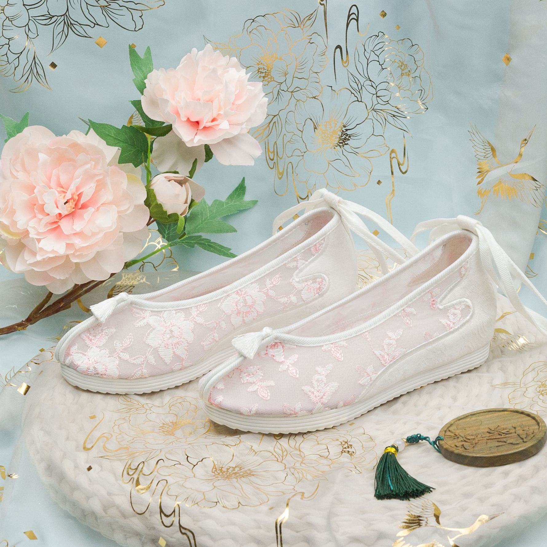 春夏新款流苏汉服鞋网纱绣花鞋老北京布鞋女凉鞋学生仙女古风增高