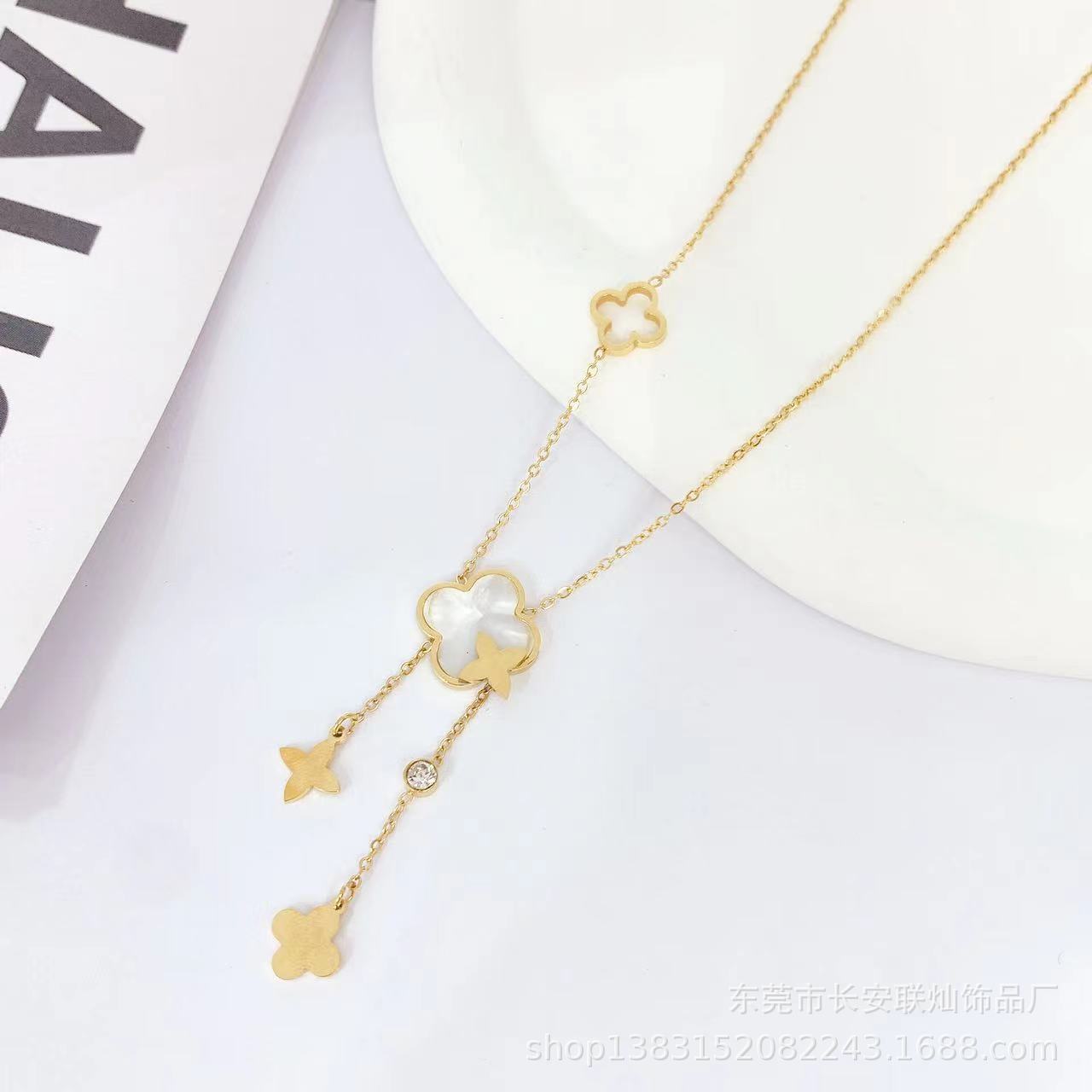 Korean Style Simple Clover Tassel Titanium Steel Necklace New Accessories Elegant Thick 18K Gold Plating Clover Pendant Lock
