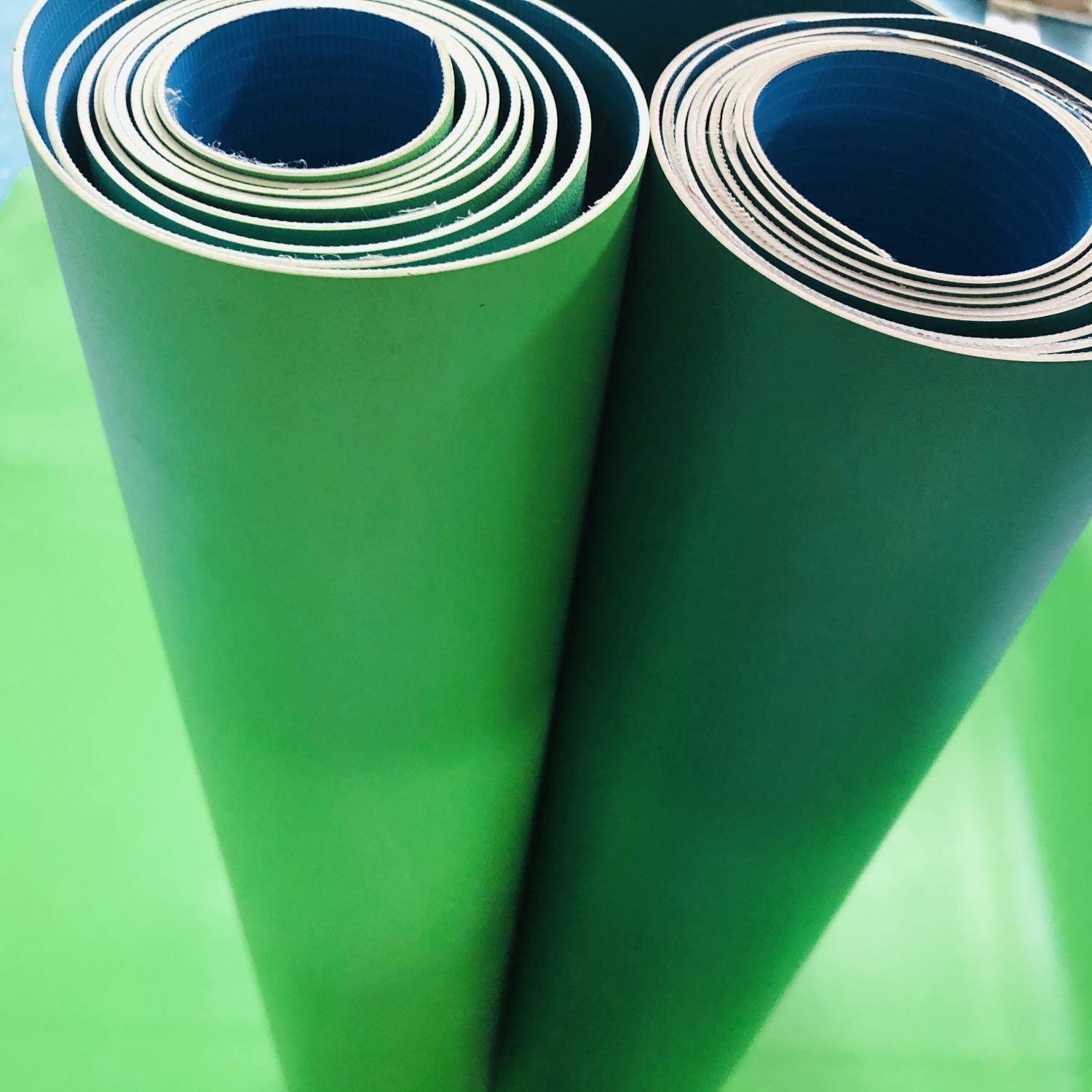 绿色pvc纯色地板革地板胶垫加厚耐磨防水防滑地胶工厂商用地板胶