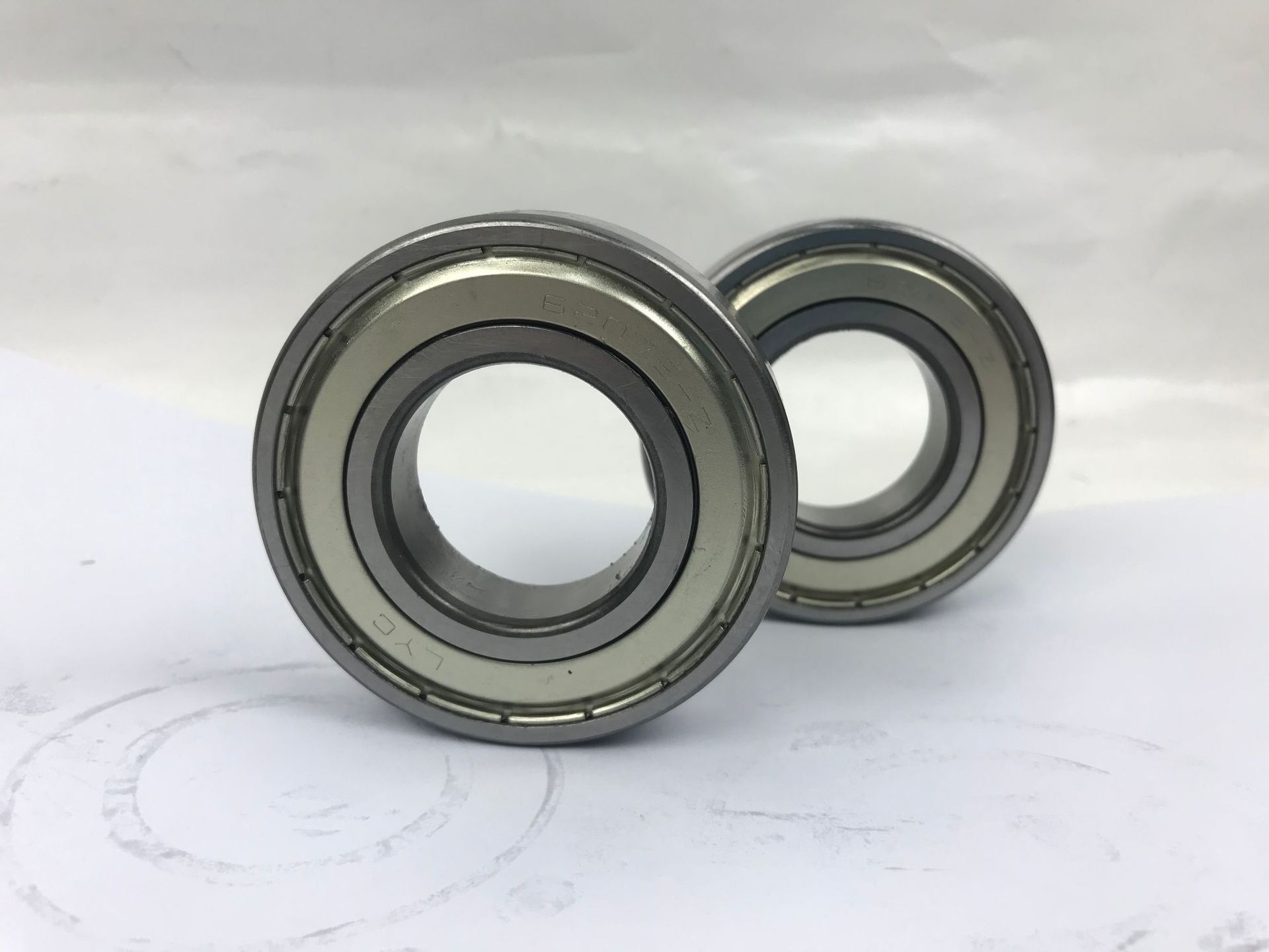 洛轴lyc轴承 内径11外径28内燃机汽车带盖6203 6210深沟球轴承