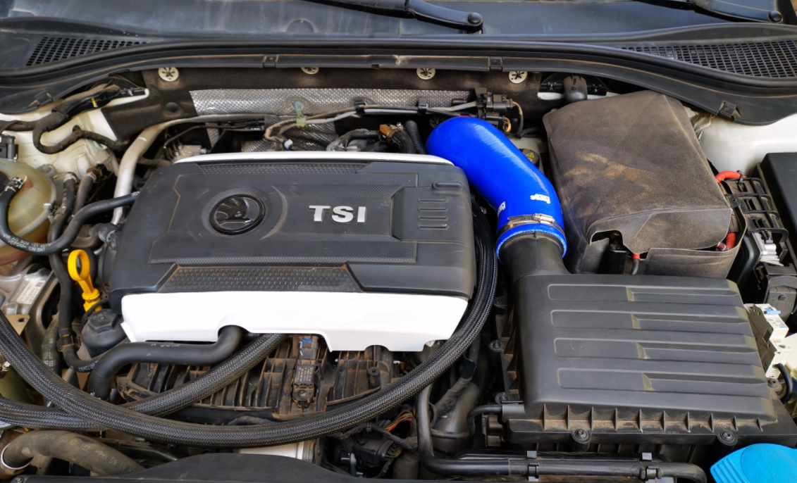 大众高尔夫7 gti 奥迪s3 vwr ea888发动机二阶进气管硅胶管涡轮管