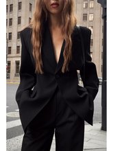 黑色西装外套女设计感小众2023秋季新款显瘦休闲长袖西服