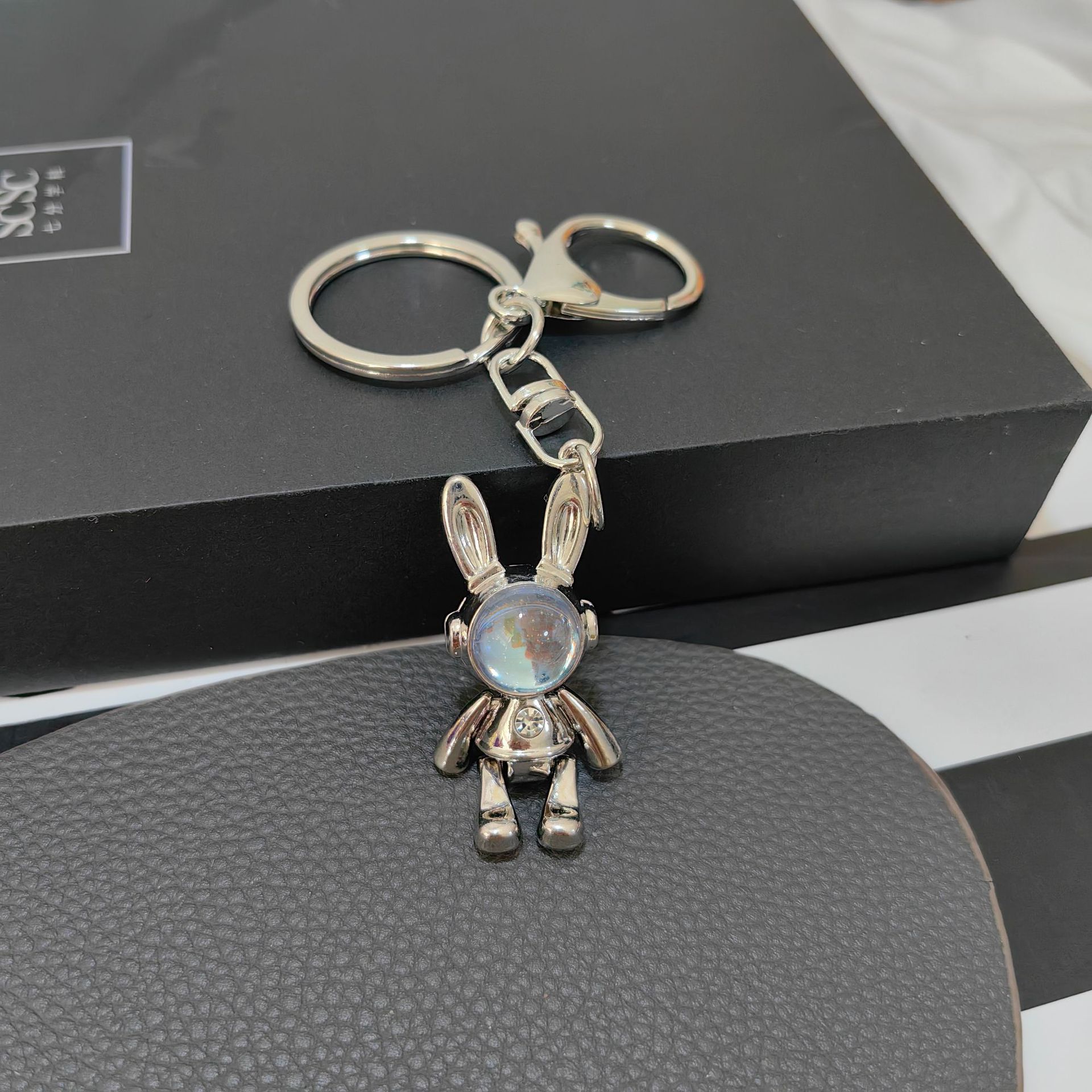 Cross-Border Creative Cartoon New Colorful Space Rabbit Alloy Keychain Personalized Bag Key Chain Hanging Jewelry