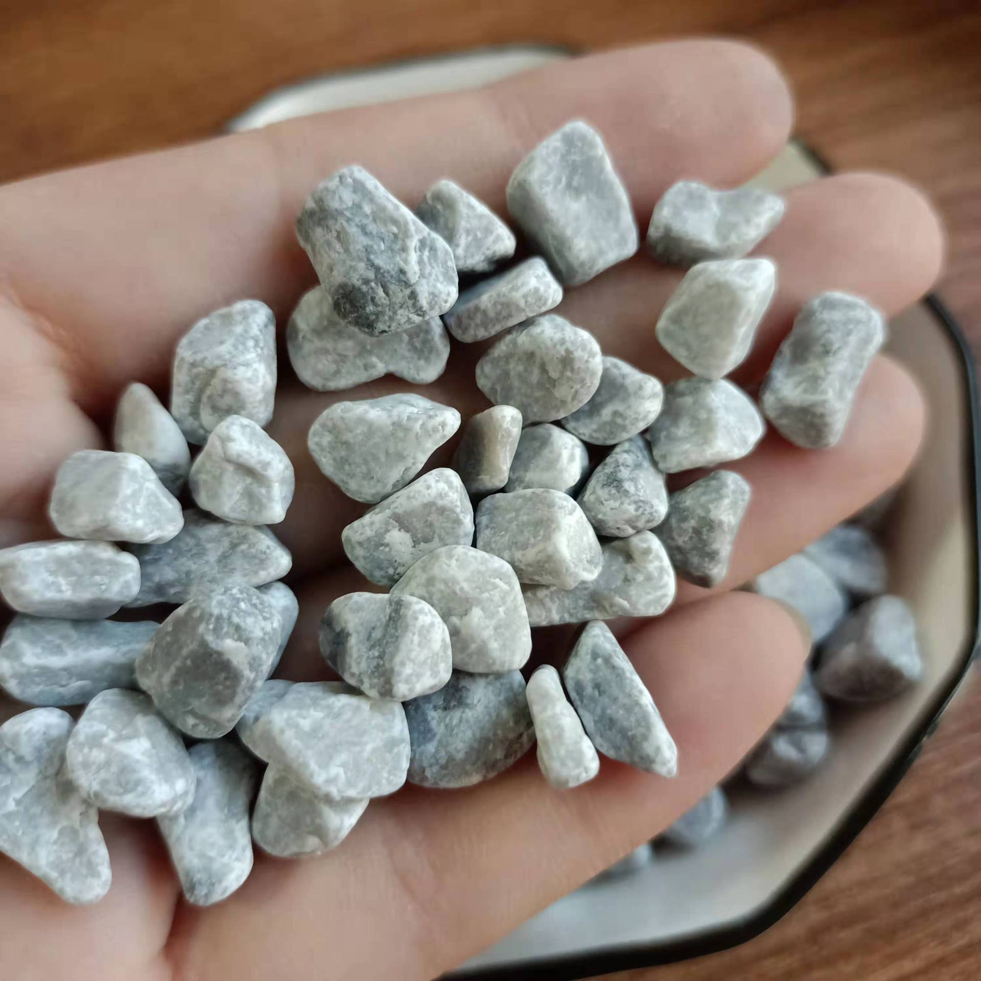 水洗石 洗米石透水胶粘石路面用水磨石子