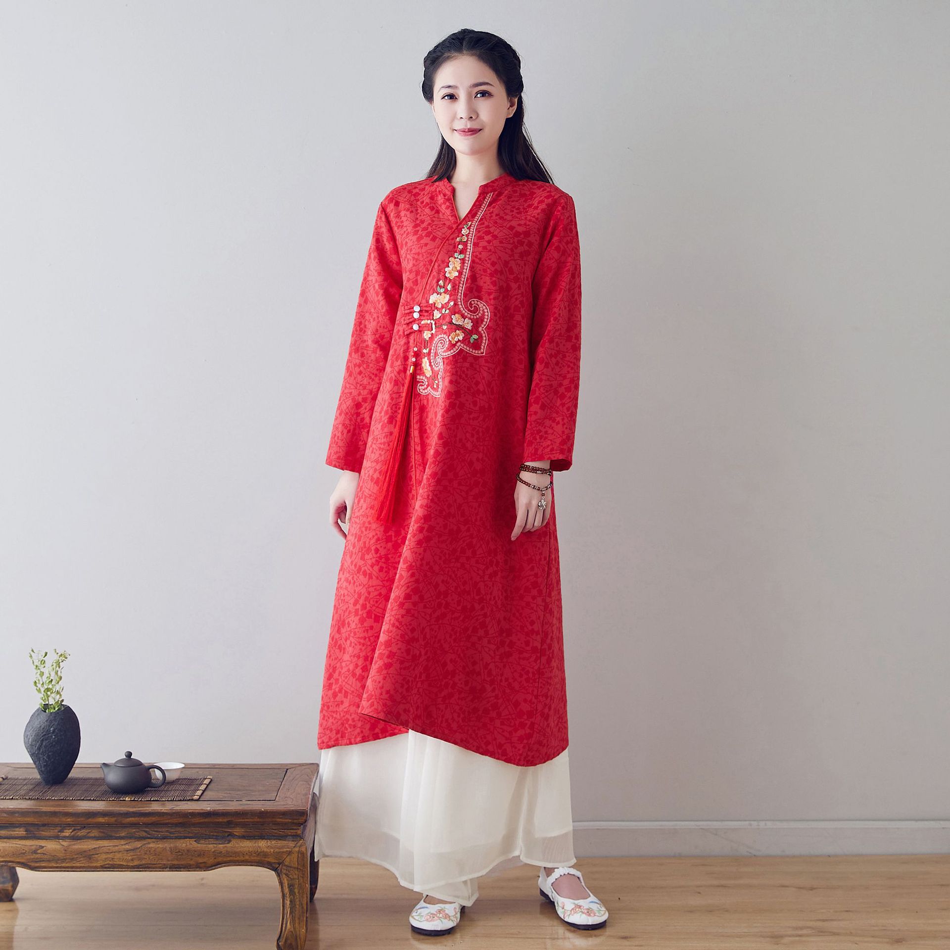 国风复古汉服改良连衣裙女2022提花棉流苏裙中长款v领刺绣开衫款