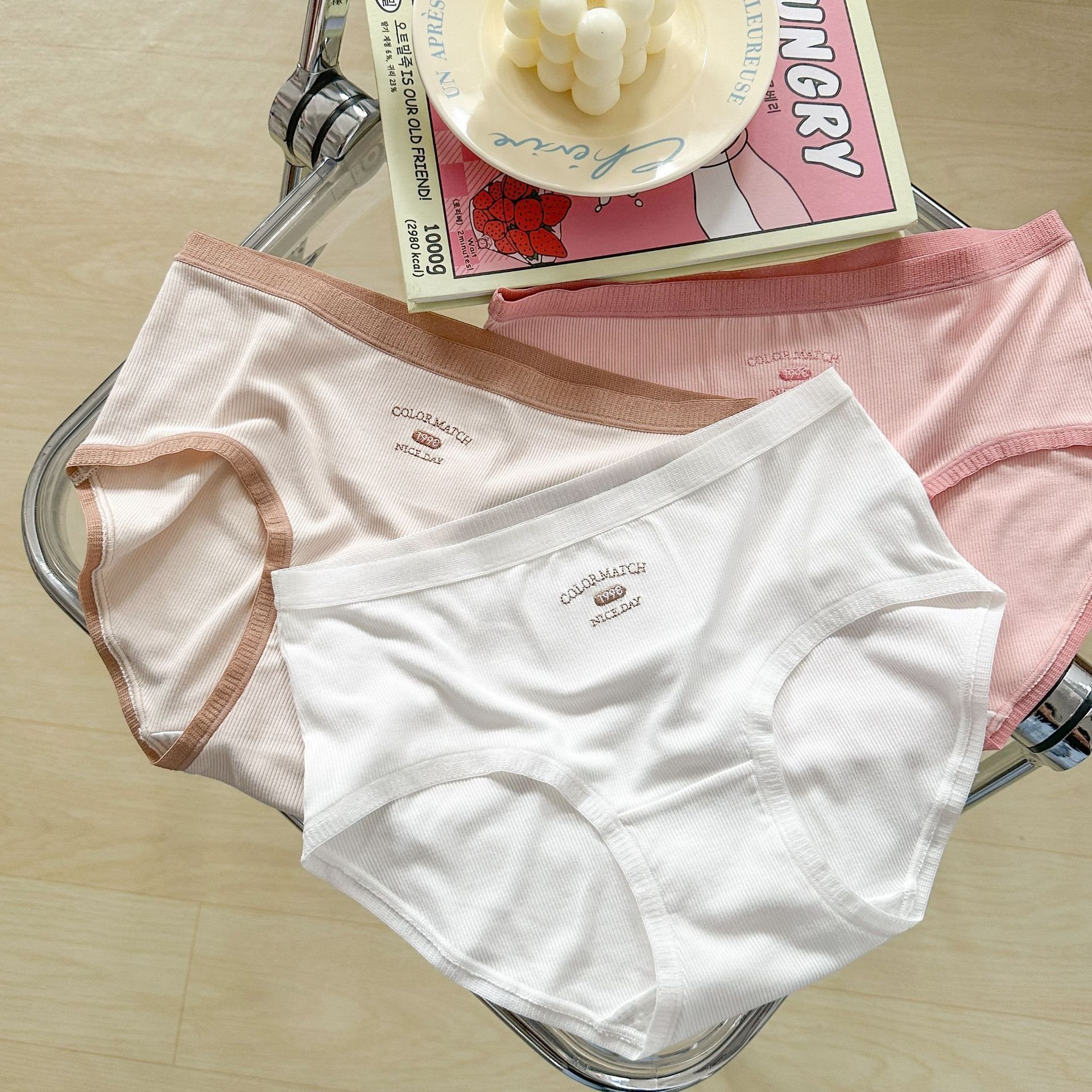 519元气螺纹简约撞色时尚字母中腰少女内裤包臀亲肤字母三角裤