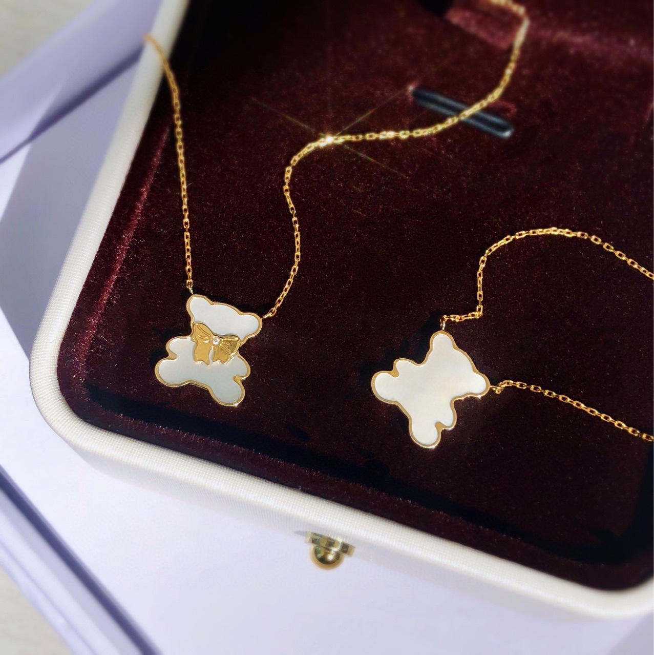 18k黄金白贝母钻石小熊项链女au750可爱个性小熊项链送礼闺蜜女友