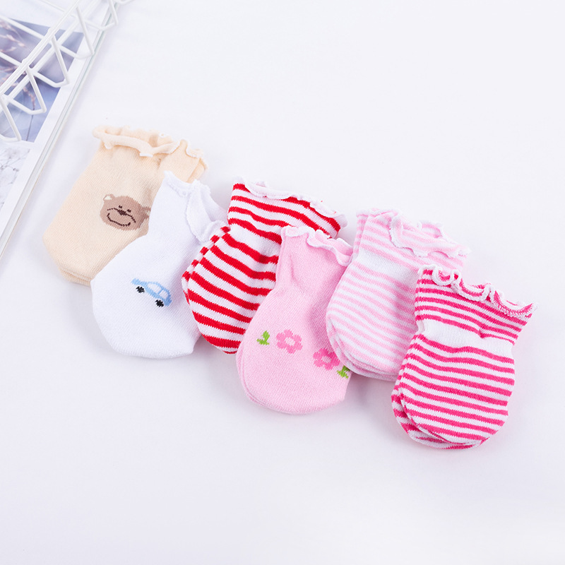 Foreign Trade Babies' Socks Newborn Baby Bib Gloves Socks Three-Piece Suit 0-6M Cartoon Embroidered Saliva Towel