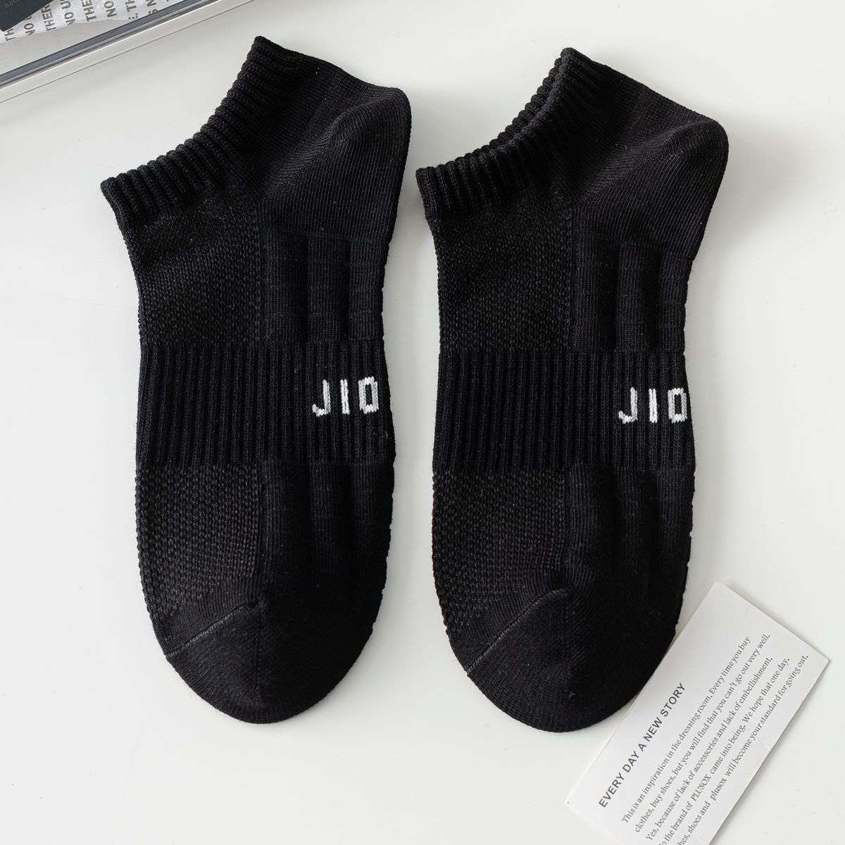 Men's Cotton Ankle Socks Spring/Summer Breathable Sweat Absorbing Socks Non-Slip Tight Ins Trendy Four Seasons Long Tube Athletic Socks