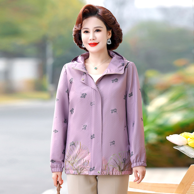 2024春秋装新妈妈装树叶花连帽夹克外套中老年人女装上衣6070岁