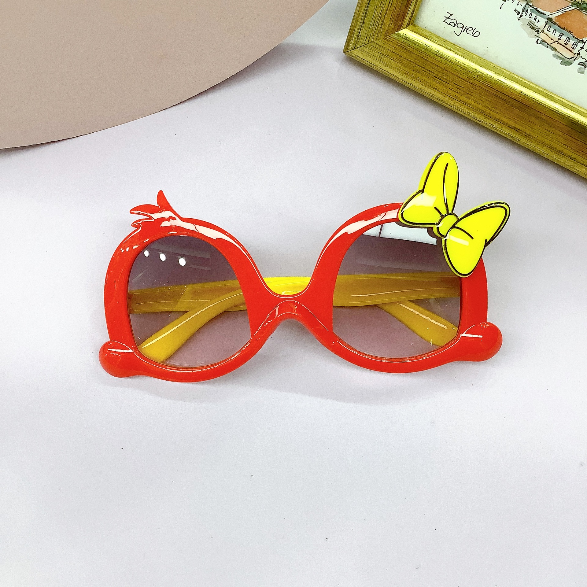 Kids Sunglasses Cute Sunglasses Plain UV Protection Baby Boys and Girls Cartoon Funny Sun Protection Sunglasses Tide