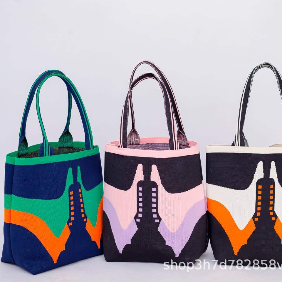 2024 New Commuter Bag Versatile Handbag Tote Large Capacity One-Shoulder Design Leisure Bag