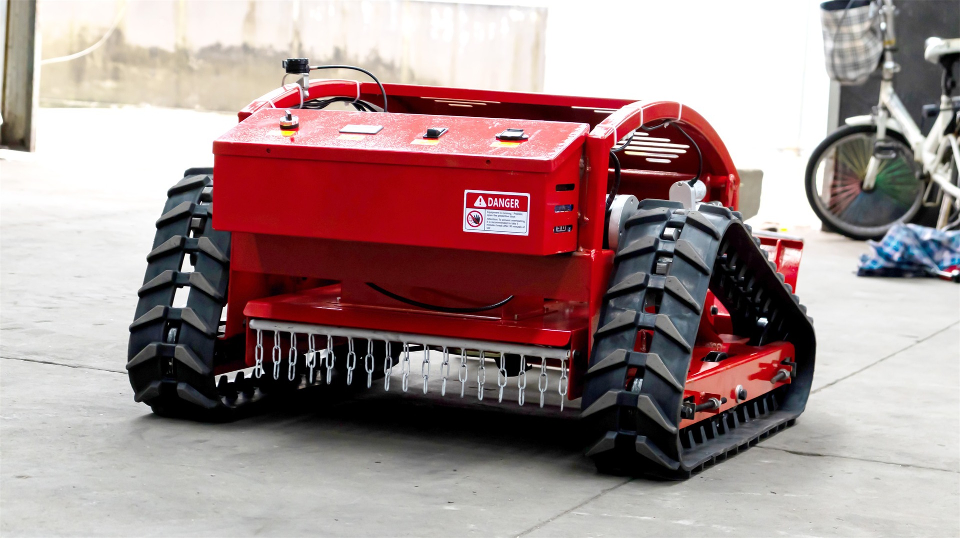 工厂批发制定推雪铲全智能履带式割草机农场庄园果蔬种植业割草机