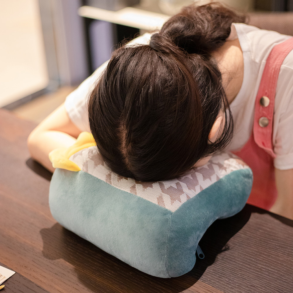 冰丝午睡枕办公室睡觉学生午休枕头儿童桌上趴睡抱枕女生夏季