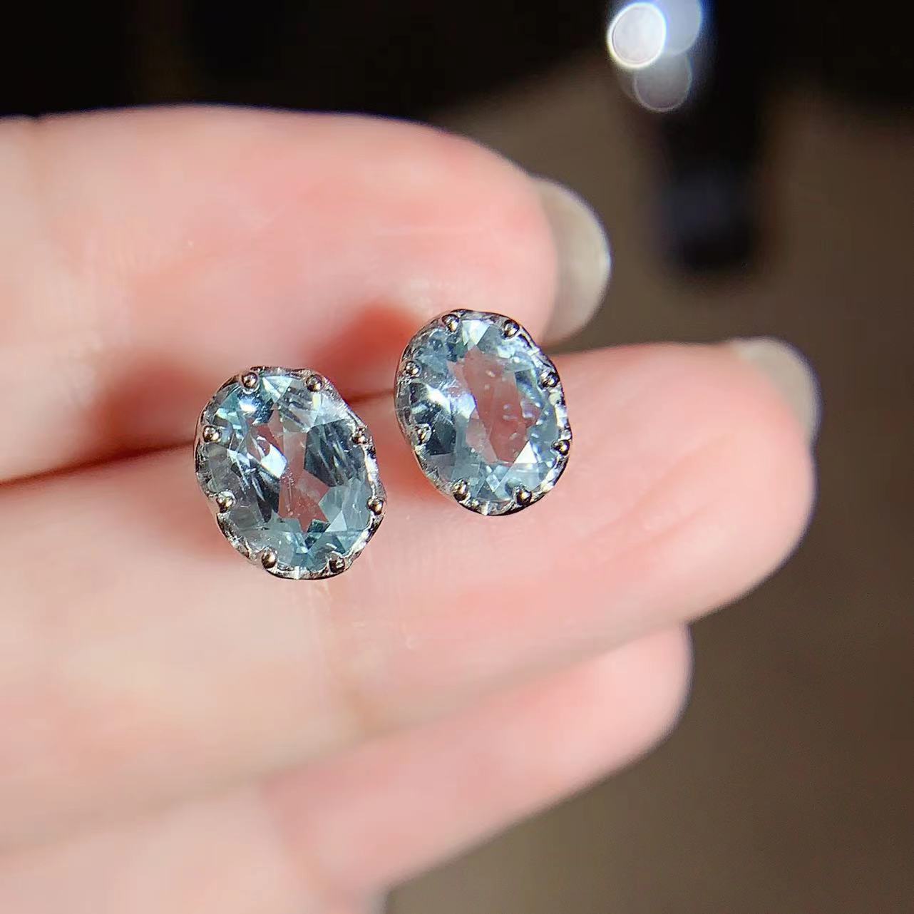 一件代发新款天然海蓝宝耳钉多爪包镶大颗粒925银镶嵌复古耳饰