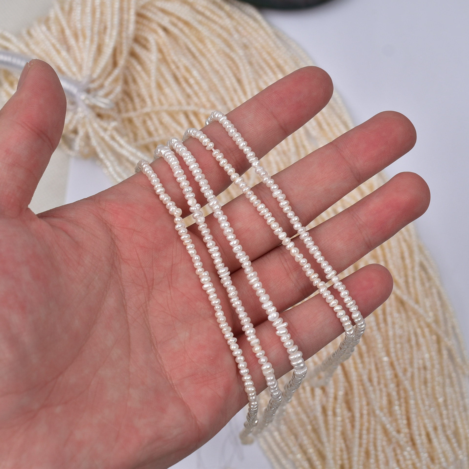 迷你3mm强光小扁珠不规则扁片天然淡水珍珠diy项链小珍珠批发