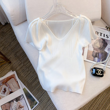 实拍现货夏秋季新款韩版设计感修身款V领泡泡袖T恤冰丝针织女
